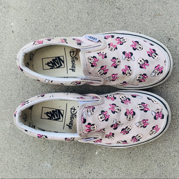 minnie mouse slip on shoes